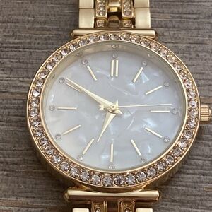Vintage Singapore Movement Rhinestoned Mother of Pearl Working WATCH
